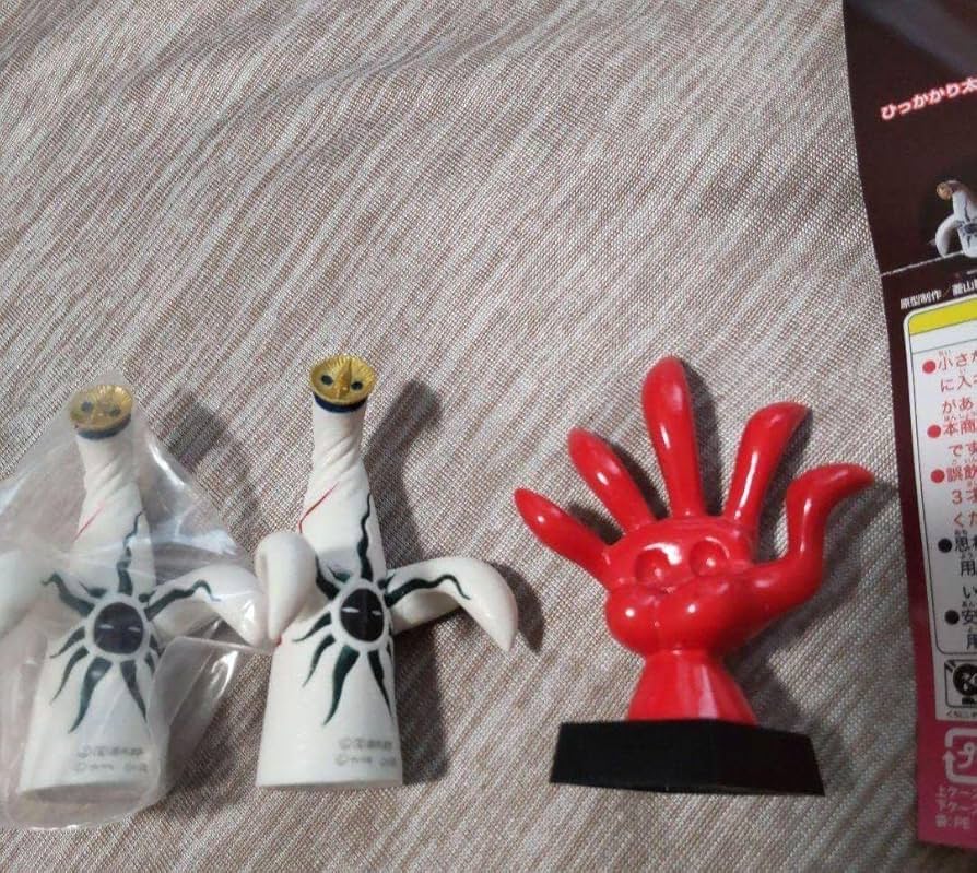 Amazon.co.jp: 3点セット 岡本太郎 ガチャ フィギュア アート